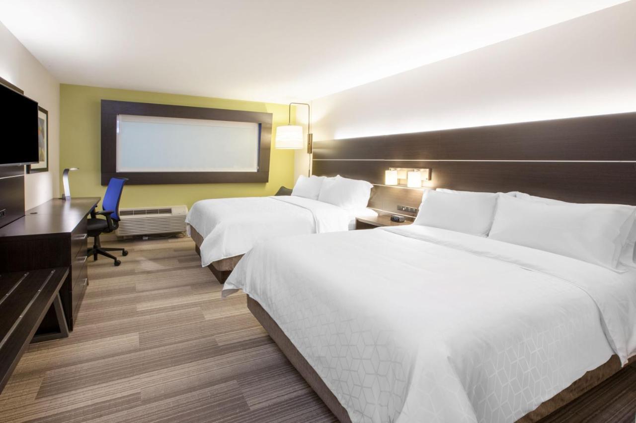 Holiday Inn Express - Blair By Ihg Exteriör bild