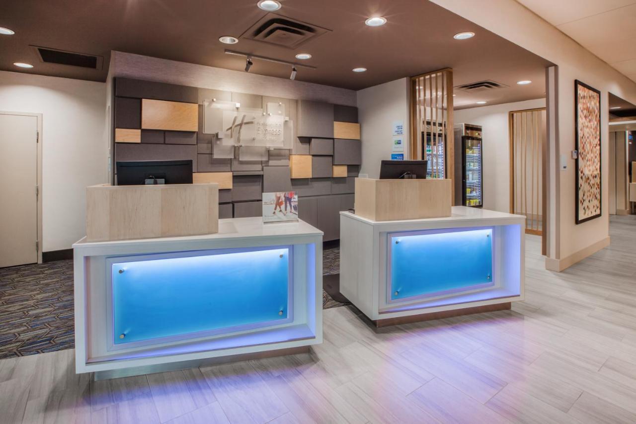 Holiday Inn Express - Blair By Ihg Exteriör bild